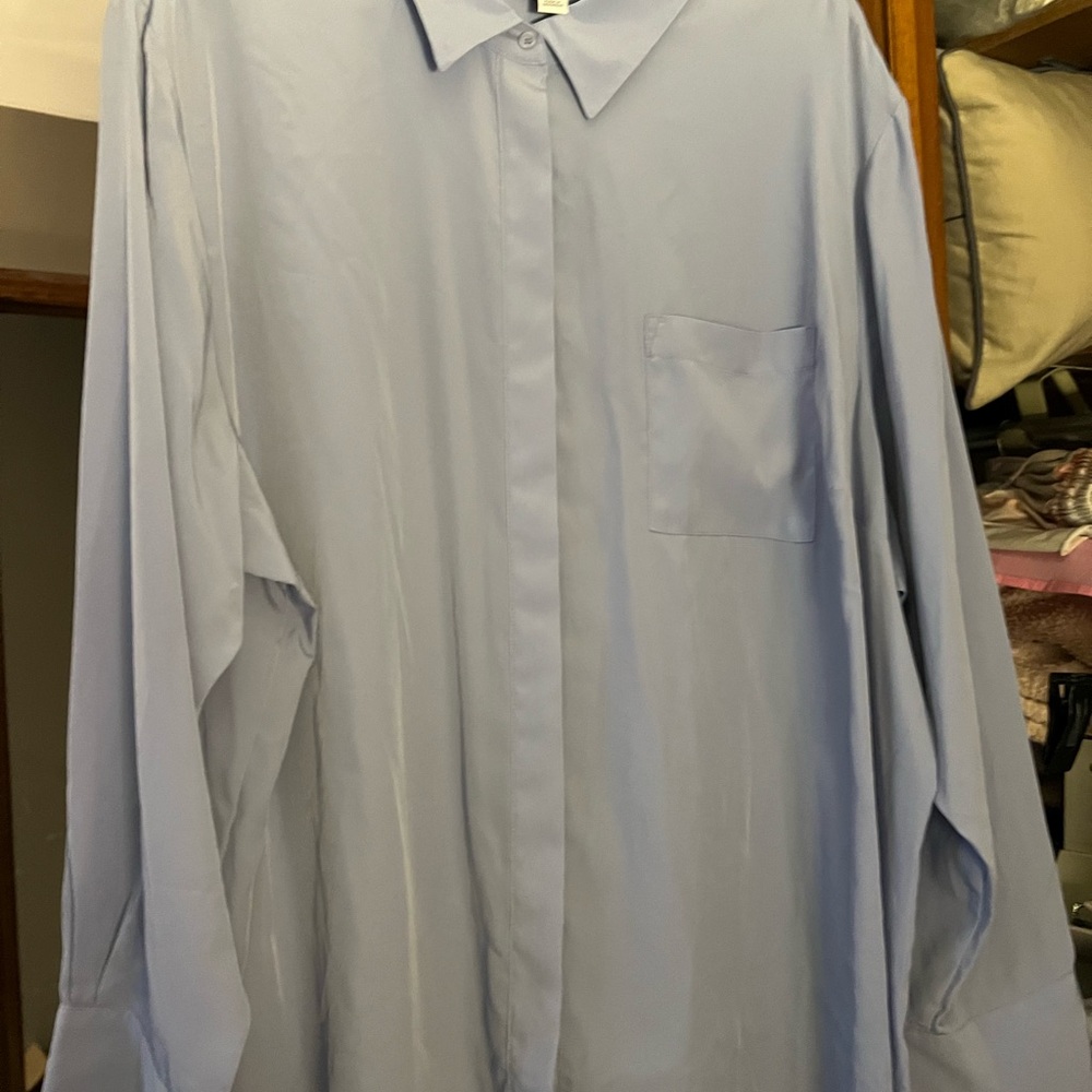 NWT NINE WEST DRESSY LONG SLEEVED BUTTON DOWN SHIRT
